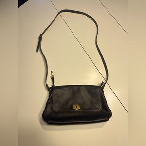 Fossil black leather crossbody purse key included magnetic flap zipper